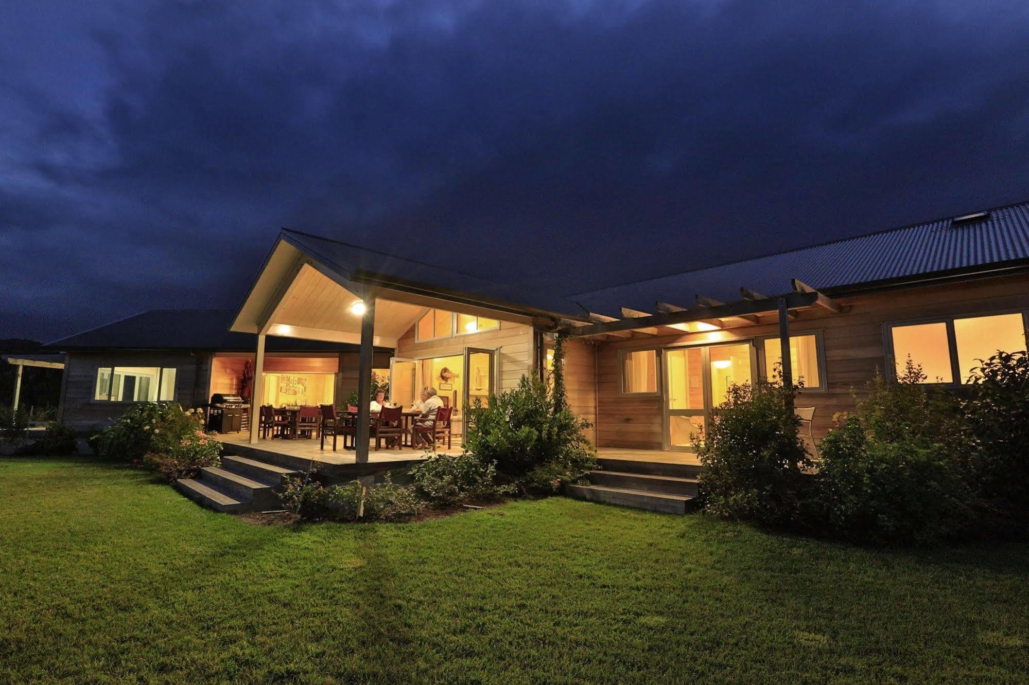 Kaimai Country Lodge Katikati Exteriör bild